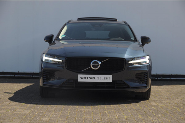Volvo V60 T6 350PK Automaat AWD Plus Dark / Adaptieve cruise control / Parkeersensoren / Elektrische stoelen met geheugen / Trekhaak / BLIS / Apple carplay / Panoramadak / Elektrische achterklep