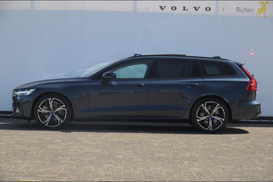 Volvo V60 T6 350PK Automaat AWD Plus Dark / Adaptieve cruise control / Parkeersensoren / Elektrische stoelen met geheugen / Trekhaak / BLIS / Apple carplay / Panoramadak / Elektrische achterklep