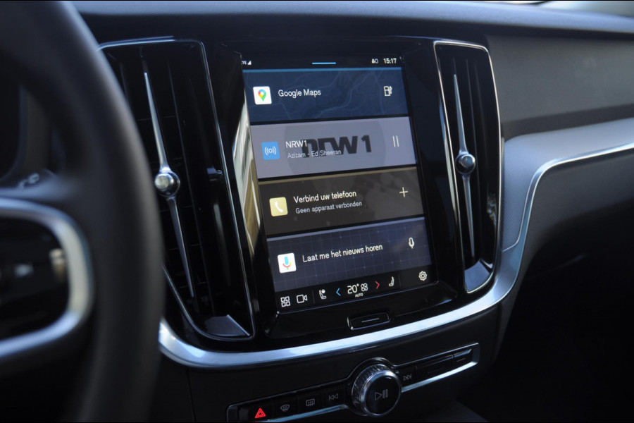 Volvo V60 T6 350PK Automaat AWD Plus Dark / Adaptieve cruise control / Parkeersensoren / Elektrische stoelen met geheugen / Trekhaak / BLIS / Apple carplay / Panoramadak / Elektrische achterklep