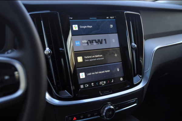 Volvo V60 T6 350PK Automaat AWD Plus Dark / Adaptieve cruise control / Parkeersensoren / Elektrische stoelen met geheugen / Trekhaak / BLIS / Apple carplay / Panoramadak / Elektrische achterklep