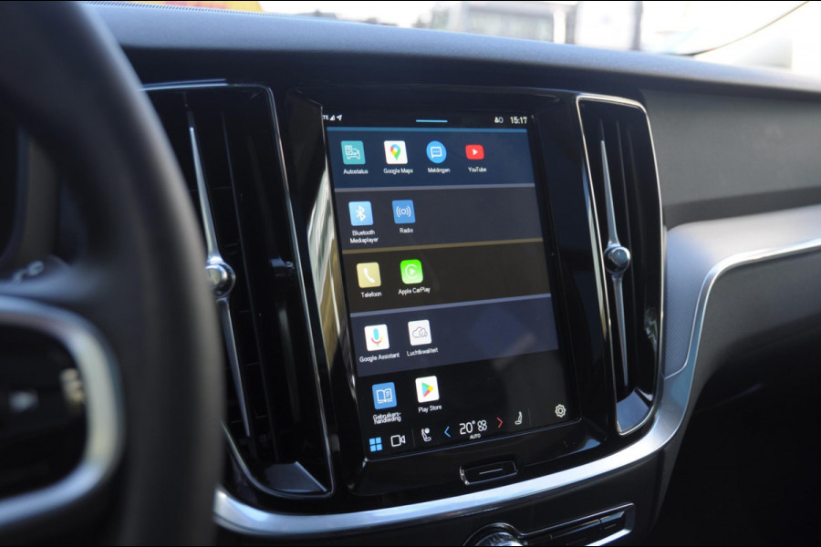 Volvo V60 T6 350PK Automaat AWD Plus Dark / Adaptieve cruise control / Parkeersensoren / Elektrische stoelen met geheugen / Trekhaak / BLIS / Apple carplay / Panoramadak / Elektrische achterklep