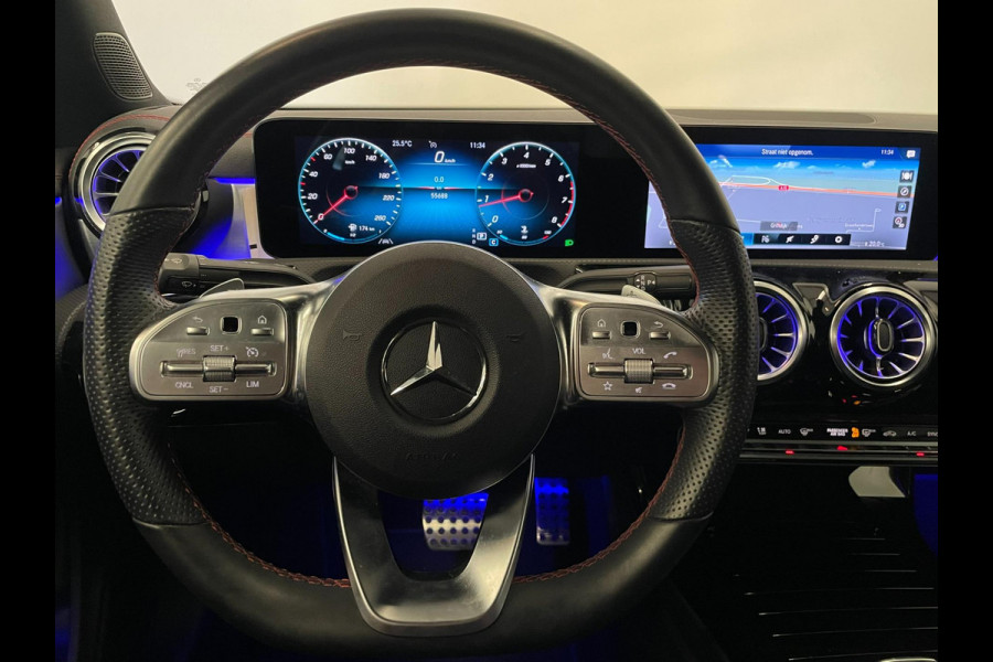 Mercedes-Benz CLA-Klasse 180 AMG Night Edition / NL-auto / Sfeerverlichting