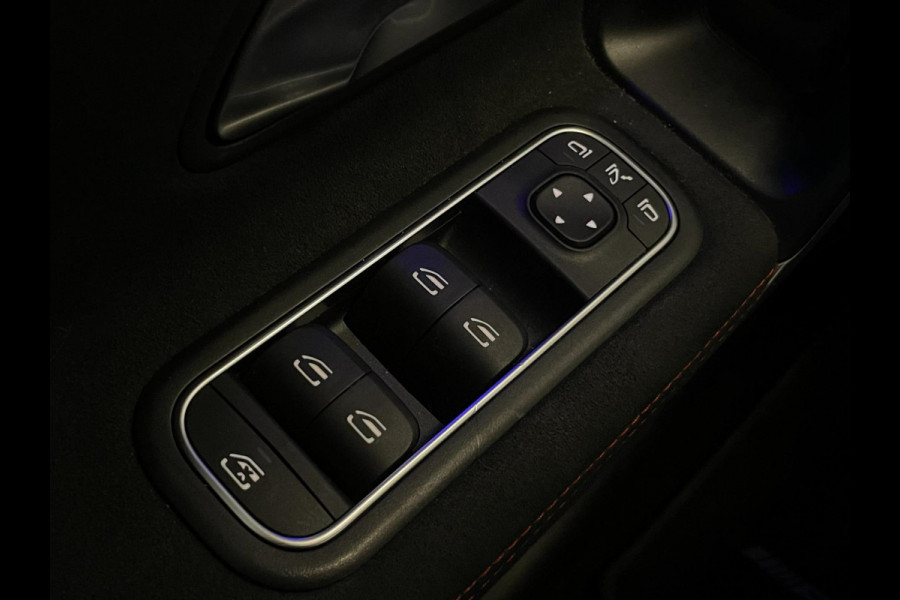 Mercedes-Benz CLA-Klasse 180 AMG Night Edition / NL-auto / Sfeerverlichting