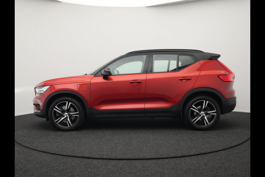 Volvo XC40 T4 Recharge R-Design Plug in Hybrid | PHEV | Camera | Carplay | LED | Alcantara Sportstoelen Verwarmd | Stuurwielverwarming | 19'' L.M. |