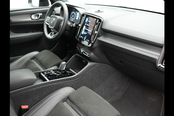 Volvo XC40 T4 Recharge R-Design Plug in Hybrid | PHEV | Camera | Carplay | LED | Alcantara Sportstoelen Verwarmd | Stuurwielverwarming | 19'' L.M. |