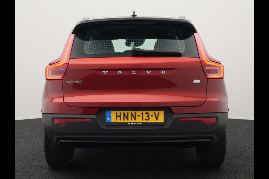 Volvo XC40 T4 Recharge R-Design Plug in Hybrid | PHEV | Camera | Carplay | LED | Alcantara Sportstoelen Verwarmd | Stuurwielverwarming | 19'' L.M. |