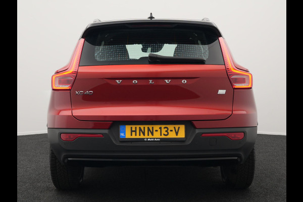 Volvo XC40 T4 Recharge R-Design Plug in Hybrid | PHEV | Camera | Carplay | LED | Alcantara Sportstoelen Verwarmd | Stuurwielverwarming | 19'' L.M. |