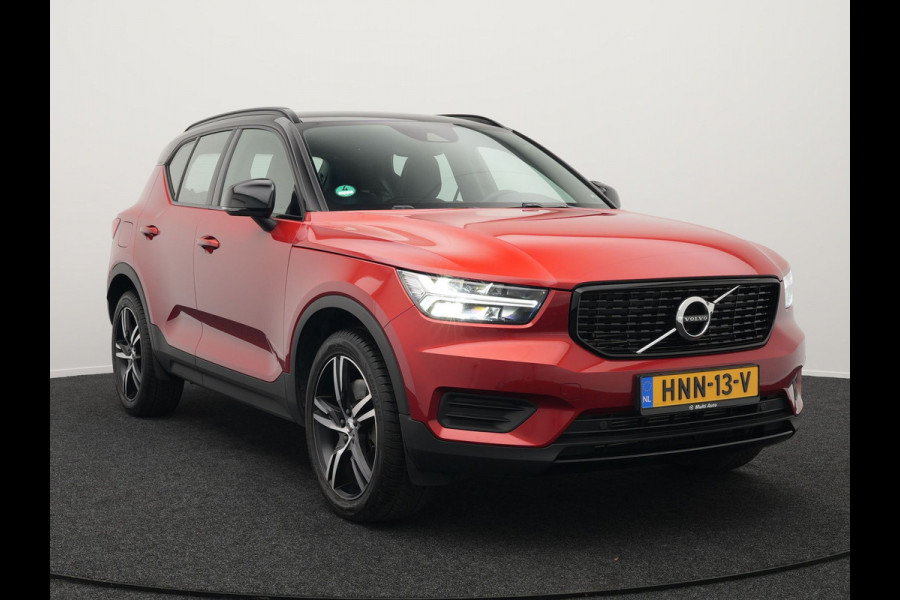 Volvo XC40 T4 Recharge R-Design Plug in Hybrid | PHEV | Camera | Carplay | LED | Alcantara Sportstoelen Verwarmd | Stuurwielverwarming | 19'' L.M. |