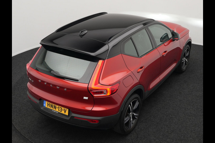 Volvo XC40 T4 Recharge R-Design Plug in Hybrid | PHEV | Camera | Carplay | LED | Alcantara Sportstoelen Verwarmd | Stuurwielverwarming | 19'' L.M. |