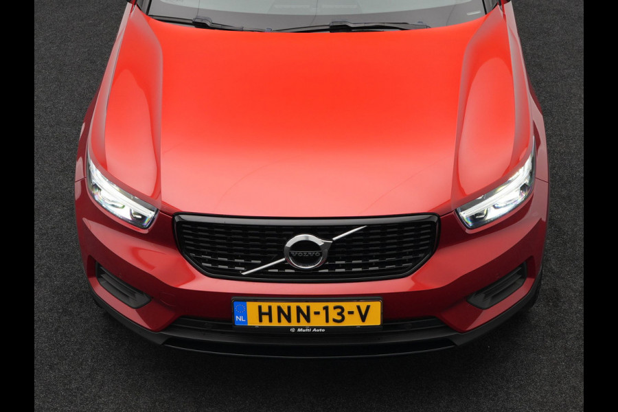 Volvo XC40 T4 Recharge R-Design Plug in Hybrid | PHEV | Camera | Carplay | LED | Alcantara Sportstoelen Verwarmd | Stuurwielverwarming | 19'' L.M. |