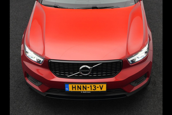 Volvo XC40 T4 Recharge R-Design Plug in Hybrid | PHEV | Camera | Carplay | LED | Alcantara Sportstoelen Verwarmd | Stuurwielverwarming | 19'' L.M. |