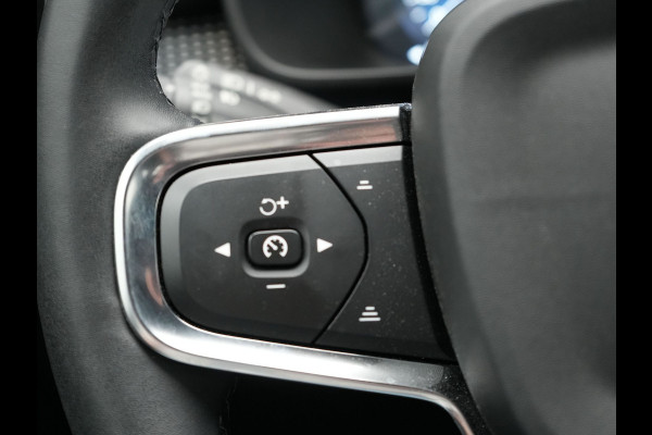 Volvo XC40 T4 Recharge R-Design Plug in Hybrid | PHEV | Camera | Carplay | LED | Alcantara Sportstoelen Verwarmd | Stuurwielverwarming | 19'' L.M. |