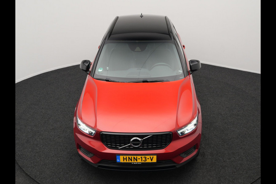 Volvo XC40 T4 Recharge R-Design Plug in Hybrid | PHEV | Camera | Carplay | LED | Alcantara Sportstoelen Verwarmd | Stuurwielverwarming | 19'' L.M. |