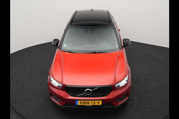 Volvo XC40 T4 Recharge R-Design Plug in Hybrid | PHEV | Camera | Carplay | LED | Alcantara Sportstoelen Verwarmd | Stuurwielverwarming | 19'' L.M. |