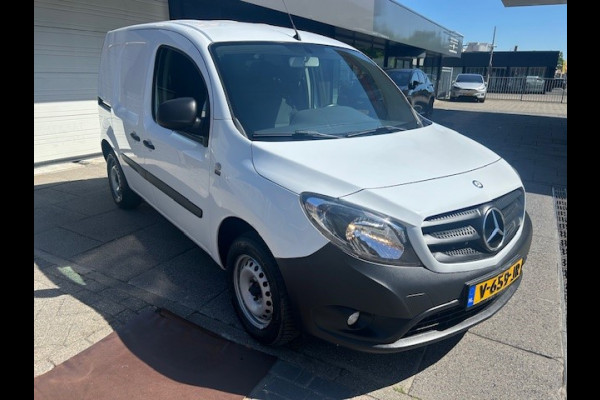 Mercedes-Benz Citan 109 CDI BlueEFFICIENCY Business Ambition AIRCO I NAVI I MISTLAMPEN I ELEKTRISCHE RAMEN & SPIEGELS I 1e EIGENAAR I COMPLETE ONDERHOUDSHISTORIE
