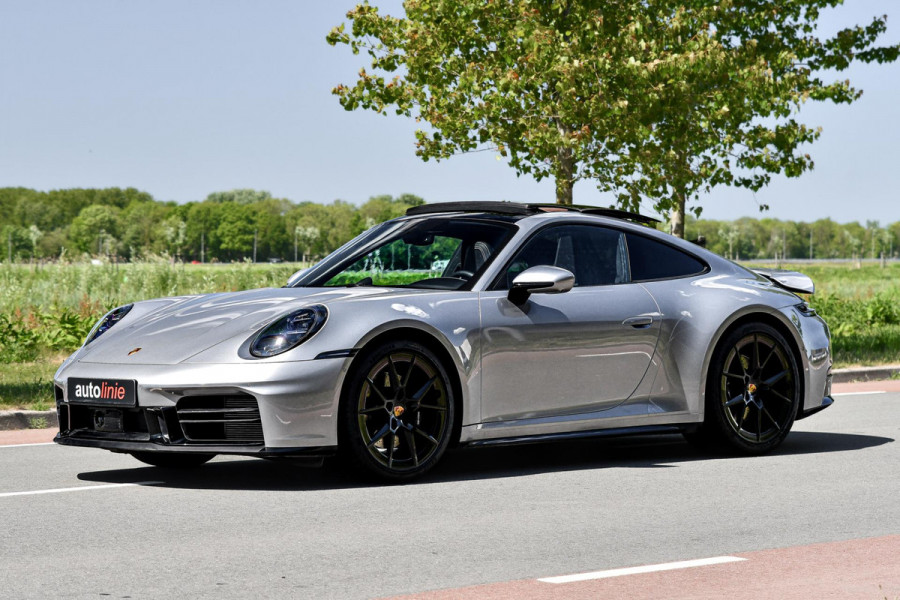 Porsche 911 3.0 Carrera MY25. BTW. Sport Design, Chrono, Lift, Pano, SportUitl, Leder, HD-Matrix, 14 Weg, Koeling, 360, ACC, Bose!