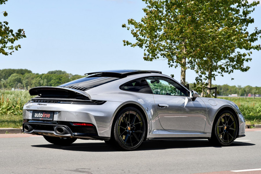 Porsche 911 3.0 Carrera MY25. BTW. Sport Design, Chrono, Lift, Pano, SportUitl, Leder, HD-Matrix, 14 Weg, Koeling, 360, ACC, Bose!
