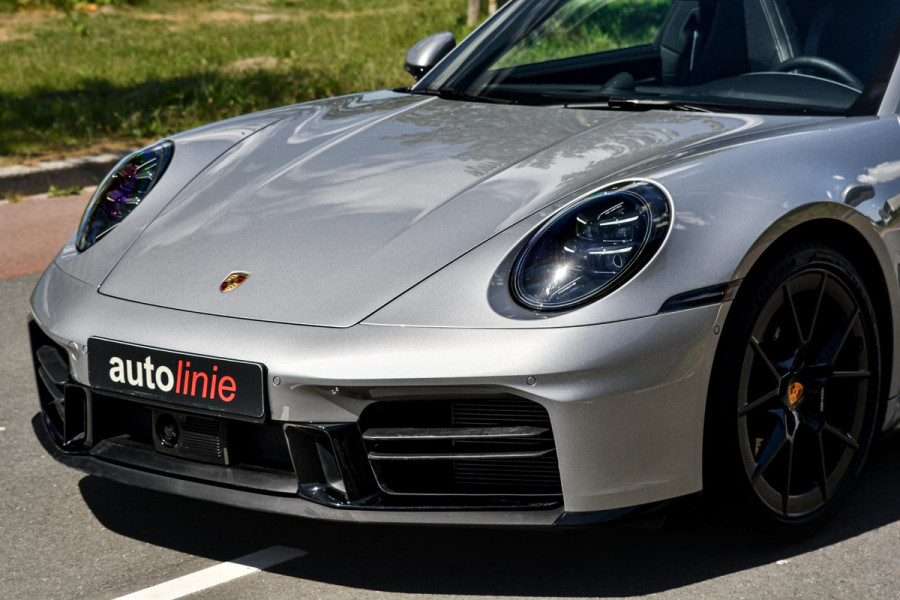 Porsche 911 3.0 Carrera MY25. BTW. Sport Design, Chrono, Lift, Pano, SportUitl, Leder, HD-Matrix, 14 Weg, Koeling, 360, ACC, Bose!