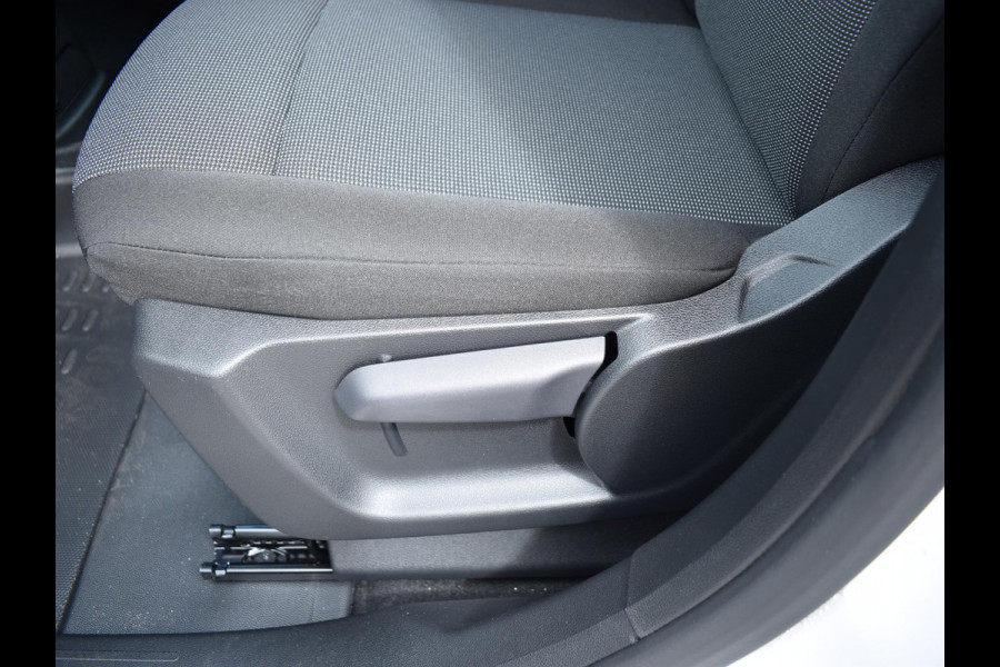 Peugeot Partner L1 130PK Automaat LAADRUIMTE BETIMMERING | ACHTERUITRIJCAMERA MET SENSOREN | CARPLAY | UIT VOORRAAD LEVERBAAR
