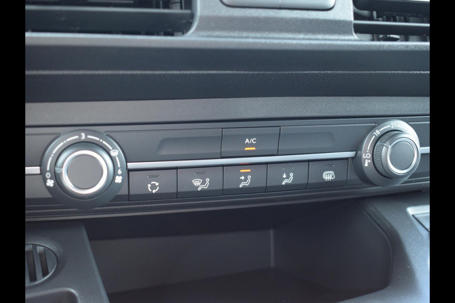 Peugeot Partner L1 130PK Automaat LAADRUIMTE BETIMMERING | ACHTERUITRIJCAMERA MET SENSOREN | CARPLAY | UIT VOORRAAD LEVERBAAR