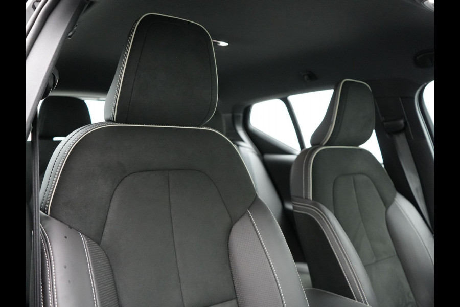 Volvo XC40 T5 Recharge R-Design Plug In Hybrid 261pk PHEV | Alcantara Sportstoelen Verwarmd | Apple Carplay | 19"L.M  | El. Achterklep |  Stuurverwarming | Navi Full Map | Laneassist |