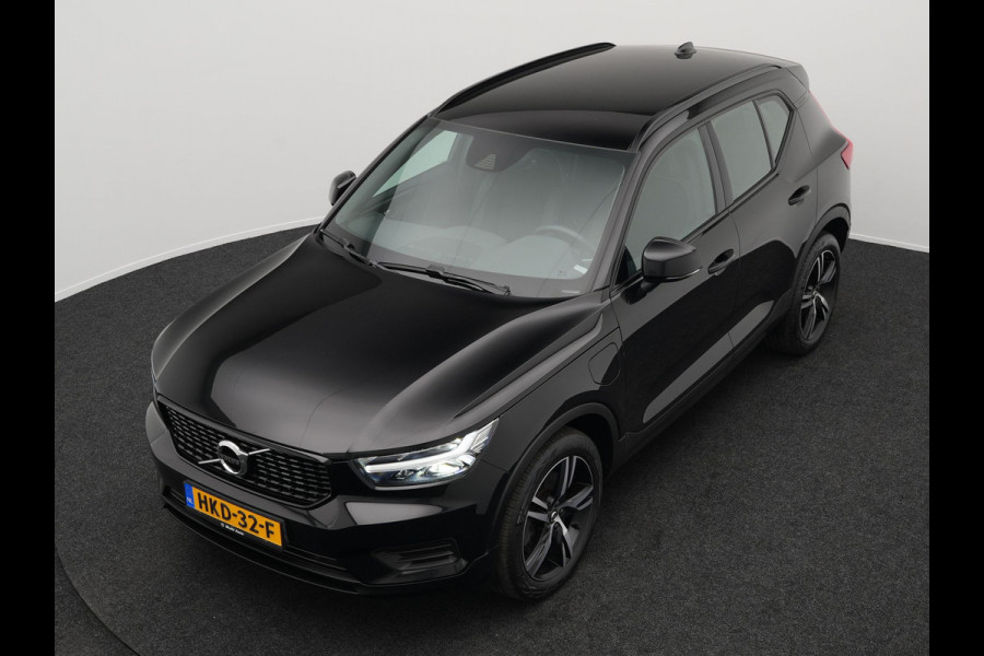 Volvo XC40 T5 Recharge R-Design Plug In Hybrid 261pk PHEV | Alcantara Sportstoelen Verwarmd | Apple Carplay | 19"L.M  | El. Achterklep |  Stuurverwarming | Navi Full Map | Laneassist |