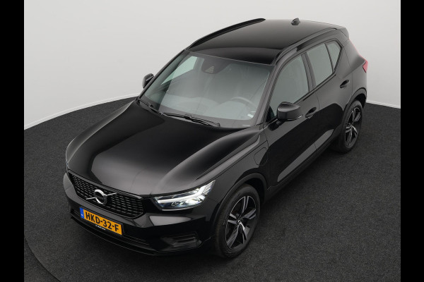 Volvo XC40 T5 Recharge R-Design Plug In Hybrid 261pk PHEV | Alcantara Sportstoelen Verwarmd | Apple Carplay | 19"L.M  | El. Achterklep |  Stuurverwarming | Navi Full Map | Laneassist |