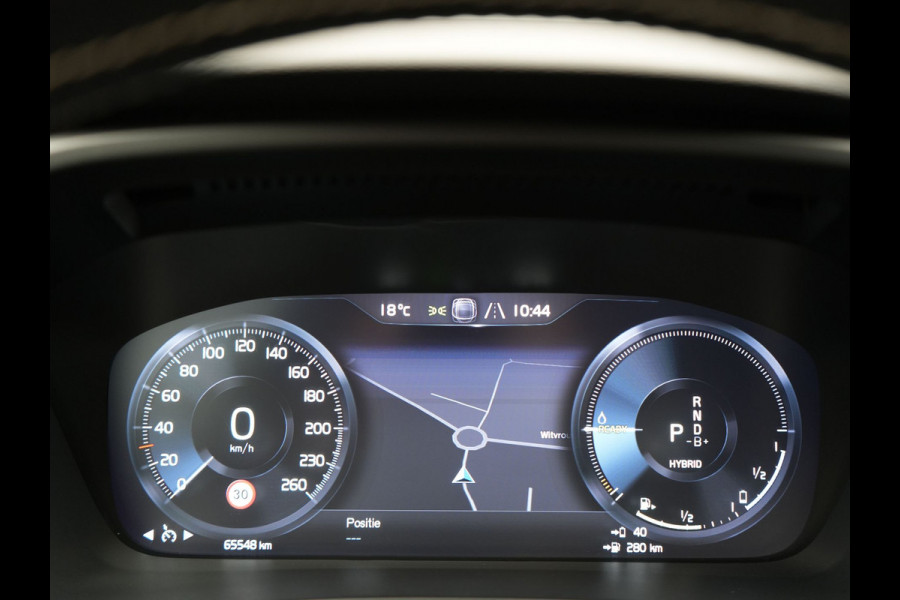 Volvo XC40 T5 Recharge R-Design Plug In Hybrid 261pk PHEV | Alcantara Sportstoelen Verwarmd | Apple Carplay | 19"L.M  | El. Achterklep |  Stuurverwarming | Navi Full Map | Laneassist |