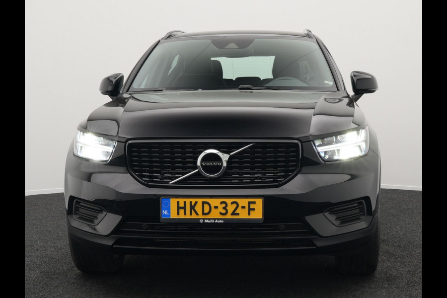 Volvo XC40 T5 Recharge R-Design Plug In Hybrid 261pk PHEV | Alcantara Sportstoelen Verwarmd | Apple Carplay | 19"L.M  | El. Achterklep |  Stuurverwarming | Navi Full Map | Laneassist |