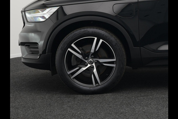 Volvo XC40 T5 Recharge R-Design Plug In Hybrid 261pk PHEV | Alcantara Sportstoelen Verwarmd | Apple Carplay | 19"L.M  | El. Achterklep |  Stuurverwarming | Navi Full Map | Laneassist |