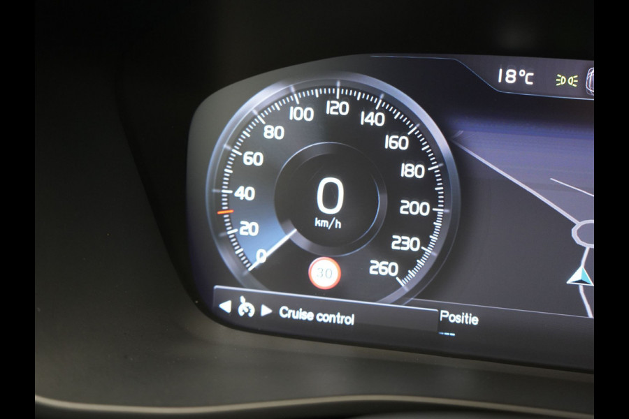 Volvo XC40 T5 Recharge R-Design Plug In Hybrid 261pk PHEV | Alcantara Sportstoelen Verwarmd | Apple Carplay | 19"L.M  | El. Achterklep |  Stuurverwarming | Navi Full Map | Laneassist |