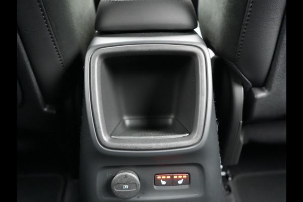 Volvo XC40 T5 Recharge R-Design Plug In Hybrid 261pk PHEV | Alcantara Sportstoelen Verwarmd | Apple Carplay | 19"L.M  | El. Achterklep |  Stuurverwarming | Navi Full Map | Laneassist |