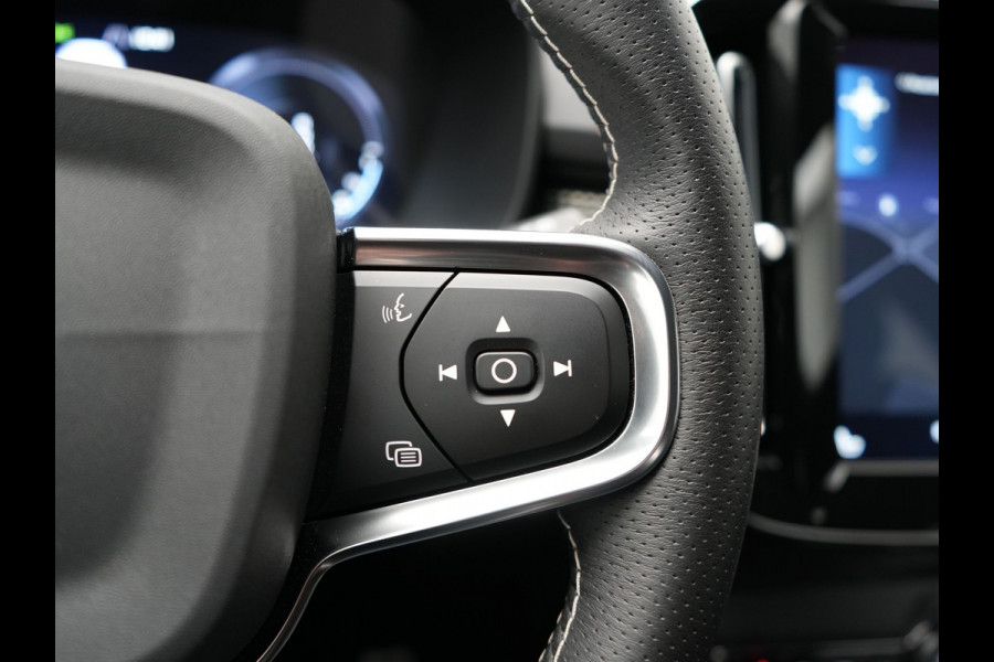 Volvo XC40 T5 Recharge R-Design Plug In Hybrid 261pk PHEV | Alcantara Sportstoelen Verwarmd | Apple Carplay | 19"L.M  | El. Achterklep |  Stuurverwarming | Navi Full Map | Laneassist |