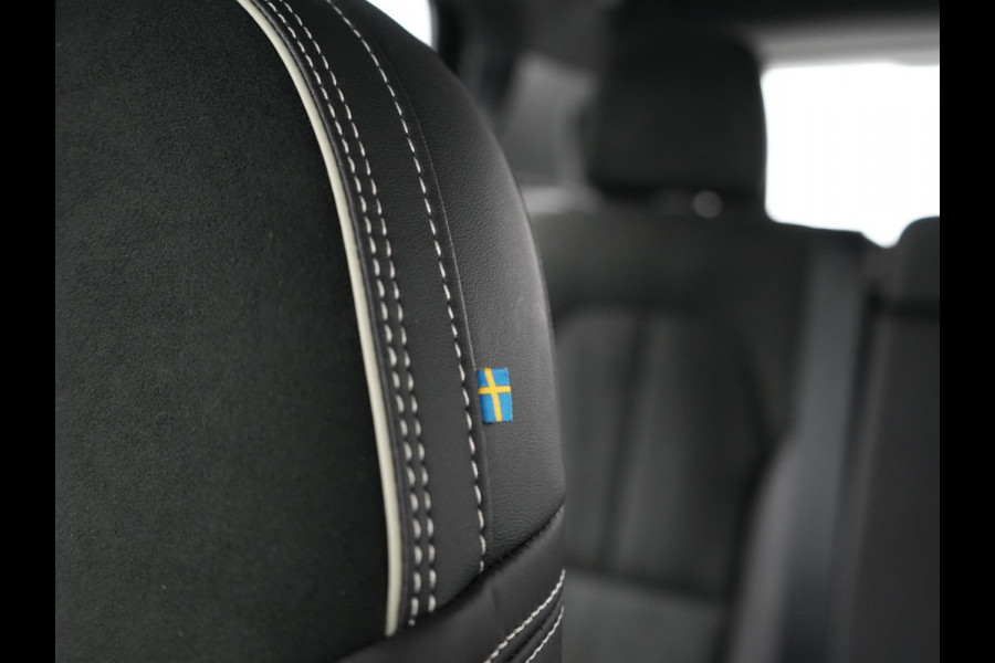 Volvo XC40 T5 Recharge R-Design Plug In Hybrid 261pk PHEV | Alcantara Sportstoelen Verwarmd | Apple Carplay | 19"L.M  | El. Achterklep |  Stuurverwarming | Navi Full Map | Laneassist |