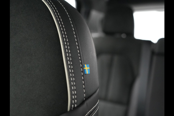 Volvo XC40 T5 Recharge R-Design Plug In Hybrid 261pk PHEV | Alcantara Sportstoelen Verwarmd | Apple Carplay | 19"L.M  | El. Achterklep |  Stuurverwarming | Navi Full Map | Laneassist |