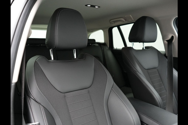 BMW 3 Serie Touring 330e Sportline Plug In Hybrid PHEV | Trekhaak af Fabriek | Adaptive Cruise Control | 360 Camera |Head Up | Sportstoelen Verwarmd | Carplay | Keyless | Virtual | BLIS | Navi Full Map |