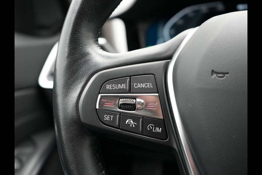 BMW 3 Serie Touring 330e Sportline Plug In Hybrid PHEV | Trekhaak af Fabriek | Adaptive Cruise Control | 360 Camera |Head Up | Sportstoelen Verwarmd | Carplay | Keyless | Virtual | BLIS | Navi Full Map |