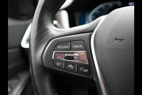 BMW 3 Serie Touring 330e Sportline Plug In Hybrid PHEV | Trekhaak af Fabriek | Adaptive Cruise Control | 360 Camera |Head Up | Sportstoelen Verwarmd | Carplay | Keyless | Virtual | BLIS | Navi Full Map |