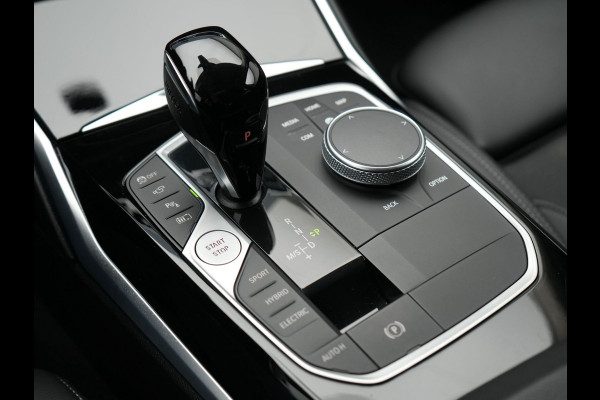 BMW 3 Serie Touring 330e Sportline Plug In Hybrid PHEV | Trekhaak af Fabriek | Adaptive Cruise Control | 360 Camera |Head Up | Sportstoelen Verwarmd | Carplay | Keyless | Virtual | BLIS | Navi Full Map |