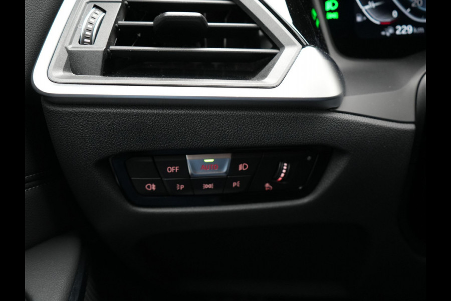 BMW 3 Serie Touring 330e Sportline Plug In Hybrid PHEV | Trekhaak af Fabriek | Adaptive Cruise Control | 360 Camera |Head Up | Sportstoelen Verwarmd | Carplay | Keyless | Virtual | BLIS | Navi Full Map |
