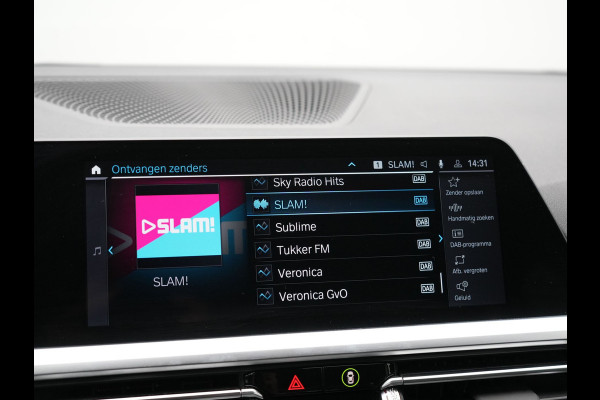 BMW 3 Serie Touring 330e Sportline Plug In Hybrid PHEV | Trekhaak af Fabriek | Adaptive Cruise Control | 360 Camera |Head Up | Sportstoelen Verwarmd | Carplay | Keyless | Virtual | BLIS | Navi Full Map |