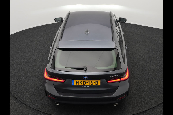 BMW 3 Serie Touring 330e Sportline Plug In Hybrid PHEV | Trekhaak af Fabriek | Adaptive Cruise Control | 360 Camera |Head Up | Sportstoelen Verwarmd | Carplay | Keyless | Virtual | BLIS | Navi Full Map |