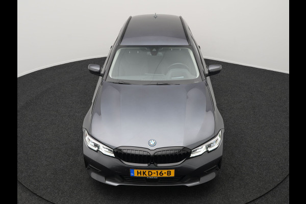 BMW 3 Serie Touring 330e Sportline Plug In Hybrid PHEV | Trekhaak af Fabriek | Adaptive Cruise Control | 360 Camera |Head Up | Sportstoelen Verwarmd | Carplay | Keyless | Virtual | BLIS | Navi Full Map |