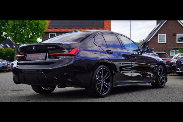 BMW 3-serie 330e xDrive M-pakket | BMW LED | Adaptieve Cruise | Camera | Harman/Kardon | Carbon | Driving Assistant | Active Guard