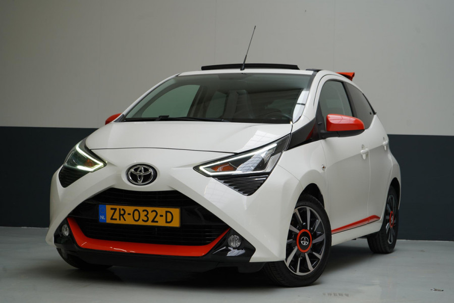 Toyota Aygo 1.0 VVT-i x-otic Automaat | Cabriodak | Airconditioning | Lm velgen | Achteruitrijcamera