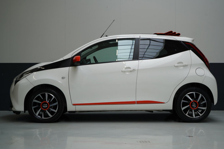 Toyota Aygo 1.0 VVT-i x-otic Automaat | Cabriodak | Airconditioning | Lm velgen | Achteruitrijcamera