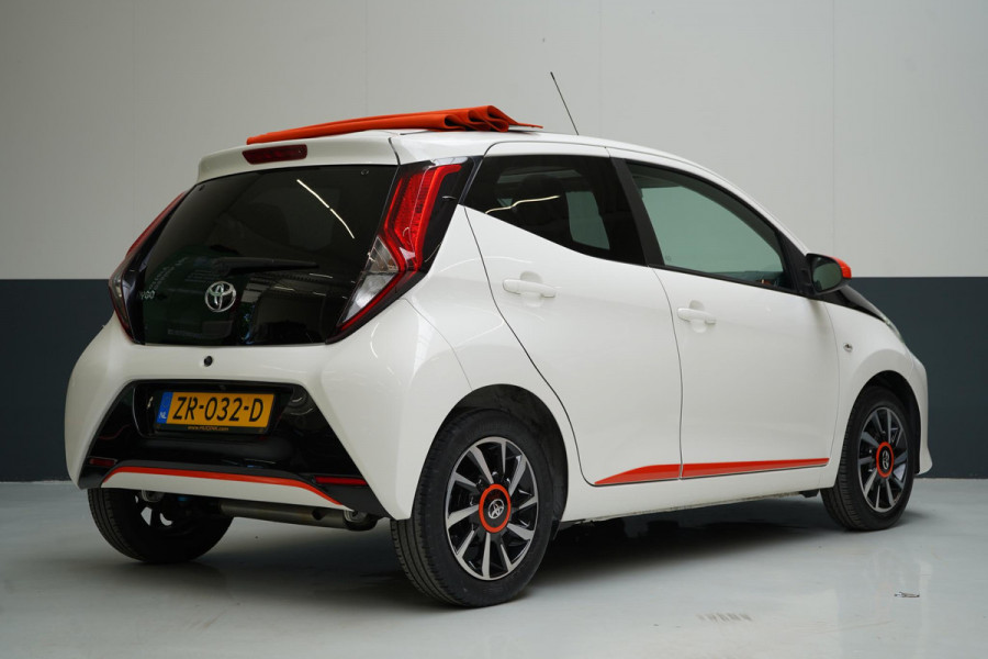 Toyota Aygo 1.0 VVT-i x-otic Automaat | Cabriodak | Airconditioning | Lm velgen | Achteruitrijcamera
