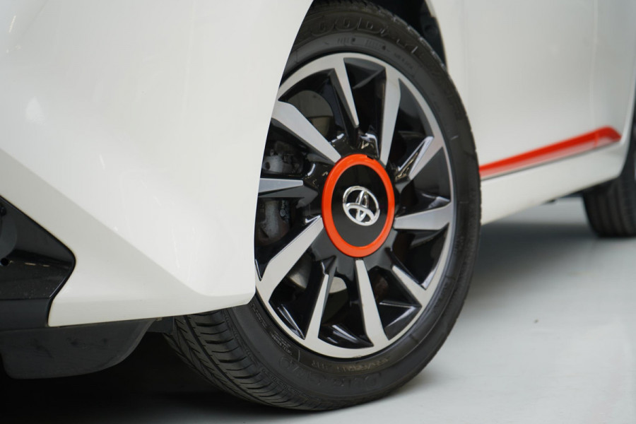 Toyota Aygo 1.0 VVT-i x-otic Automaat | Cabriodak | Airconditioning | Lm velgen | Achteruitrijcamera