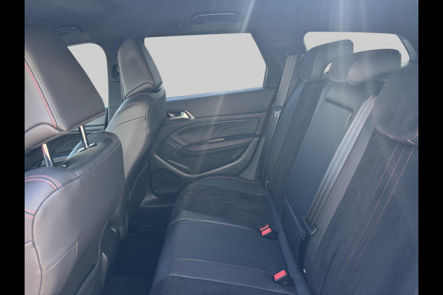Peugeot 308 SW 1.2 PureTech Blue Lease GT | 18" velgen | halfleder | navi |