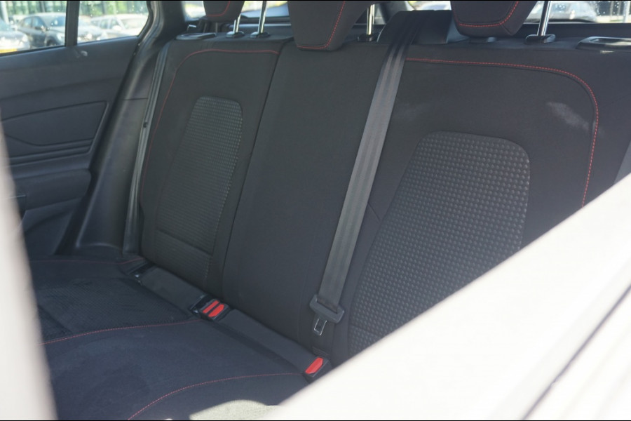 Ford FOCUS Wagon 155PK ST-LINE AUTOMAAT | WINTERPACK | ADAPTIVE | CARPLAY | LUXE!